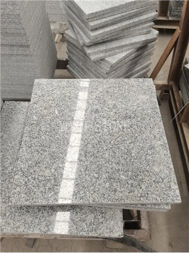 Svijetlosive granitne pločice